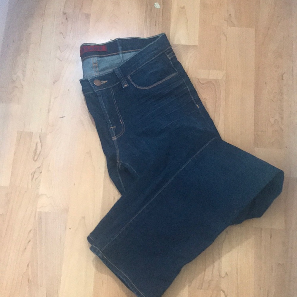 “J BRAND“ Dark Wash Ladies Jeans. - Picture 3 of 9
